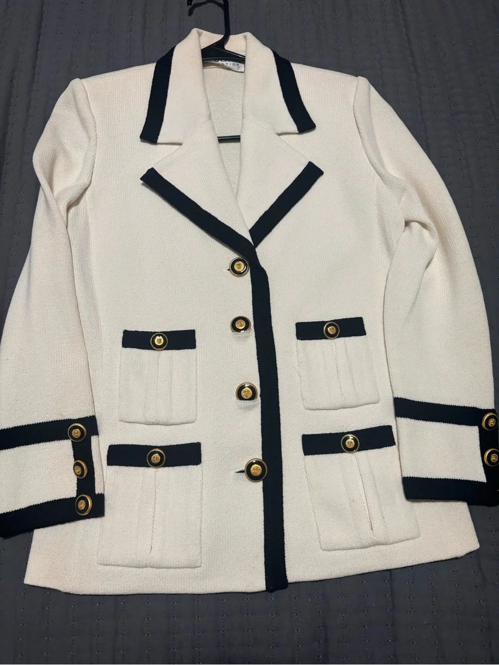 Vintage St John Collection Ivory and Black Santana 90s Knit Blazer Jacket - Picture 12 of 13
